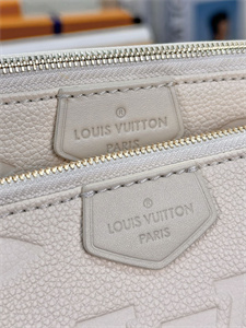 L.V  Multi Pochette Accessories Monogram Empreinte Grained Cowhide Cream M80399