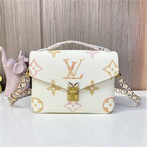 L.V Pochette Métis Bag Canvas Beige M23055
