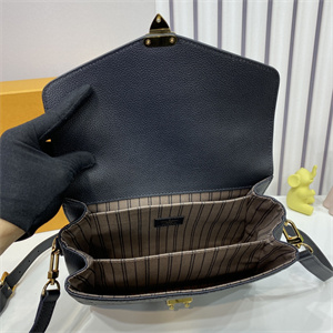 L.V Pochette  Métis  Monogram Empreinte Black M41487