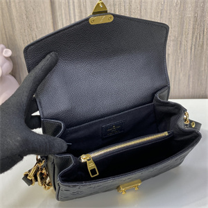 L.V Pochette  Métis  East West Monogram Empreinte Black M46595
