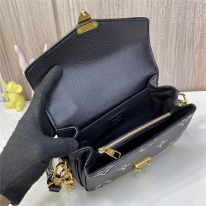 L.V Pochette  Métis  East West Monogram Empreinte Black M46596