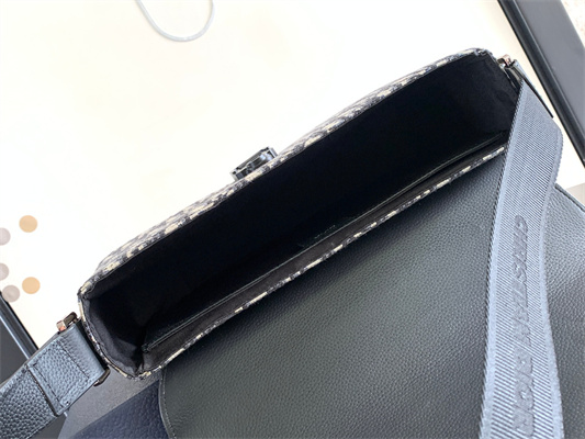 D*or saddle messenger bag oblique jacquard with grained calfskin