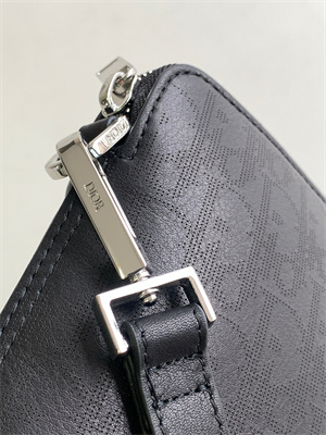 Di.or Pouch  Black Oblique Galary Calfskin