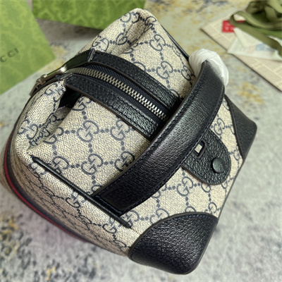 Gu.cci Savoy Toiletry Case 739391