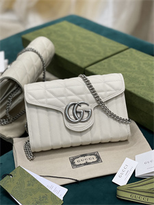 Gu.cci GG Marmont Mini  Bag White 474575