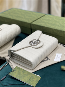 Gu.cci GG Marmont Mini  Bag White 474575