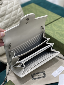 Gu.cci GG Marmont Mini  Bag White 474575