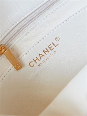 Cha.nel Flap Bag Aged Calfskin Gold Tone Metal White AS4423