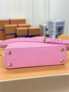 L.V Capucines BB Bag Taurillon Leather Sakura Pink M22375