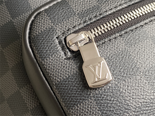 L.V Josh Backpack Damier Graphite N40365