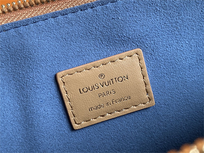 L.V Coussin PM Bag Monogram Embossed Lambskin Beige M57790