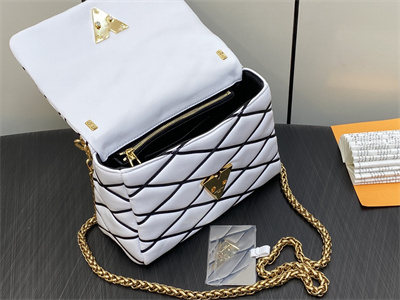 L.V  Go-14 MM Bag Lambskin White/Black M22890