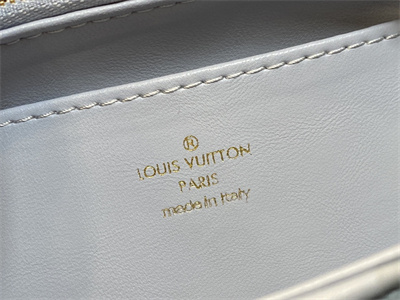 L.V  Go-14 MM Bag Lambskin Ecume Gray M24186