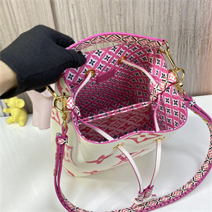 L.V Néonoé BB Bag Giant Monogram Canvas Hot Pink M22986