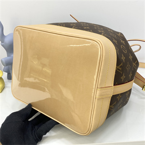 L.V  Noé Bag Monogram Canvas M42224