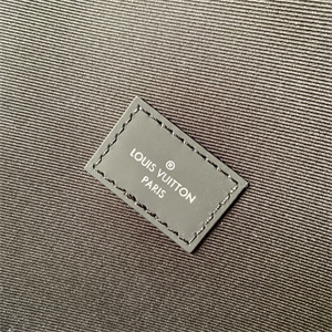 L.V Packing Cube MM Monogram Eclipse M43689