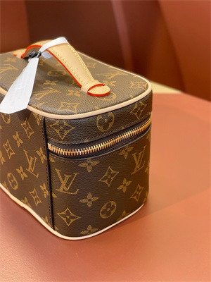 L.V Nice Mini Toiletry Pouch Monogram Canvas M44495