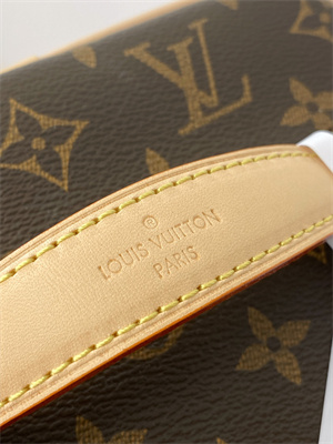 L.V Nice Mini Toiletry Pouch Monogram Canvas M44495