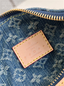 L.V Hills Pochette Bag Monogram Denim M82949