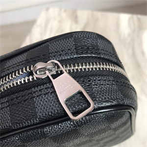 L.V Toilet Pouch PM Damier Graphite N47522