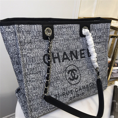 Cha.nel Deauville MM Shopping Bag Mixed Fibers Silver Tone Metal Black/White A67001