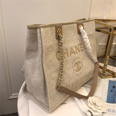 Cha.nel Deauville MM Shopping Bag Mixed Fibers Gold Tone Metal Beige A67001