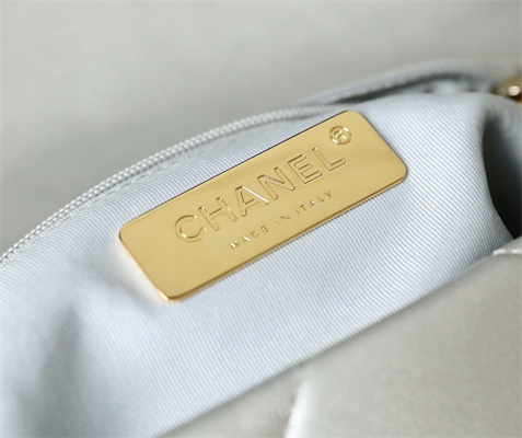 Cha.nel 19 Handbag Goatskin Gold Double C Metal Silver AS1160