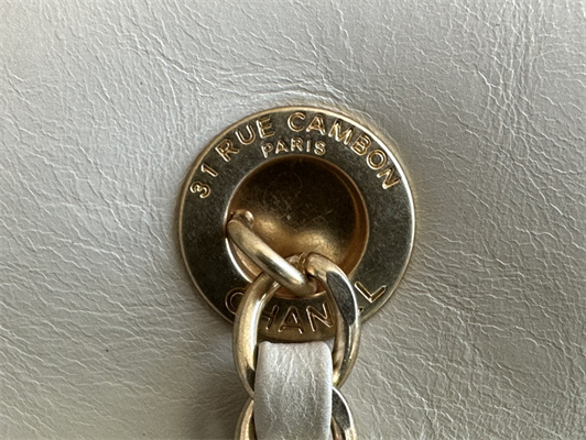 Cha.nel Deauville MM Shopping Bag Shiny Calfskin Gold Tone Metal White A67001