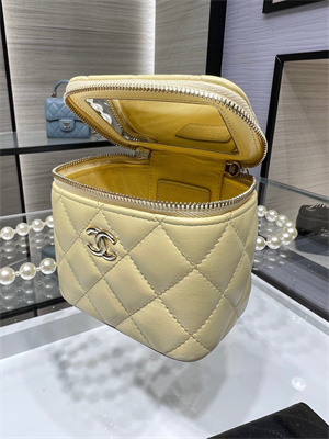 Cha.nel Vanity Case With Chain Lambskin Gold Tone Metal Yellow AP2581