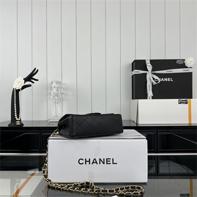 Cha.nel Mini Classic Flap Bag Grained Calfskin Gold Tone Metal Black 01116