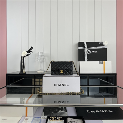 Cha.nel Mini Classic Flap Bag Lambskin Gold Tone Metal Black 01116