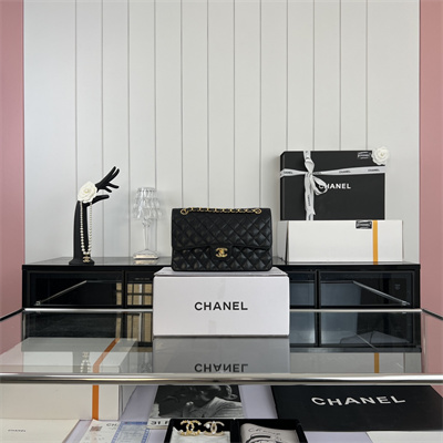 Cha.nel Medium Classic Flap Bag Grained Calfskin Gold Tone Metal Black 01112(Flap Edge Stitch)