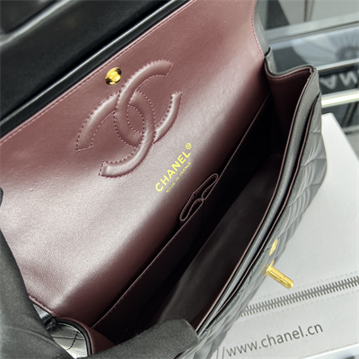 Cha.nel Medium Classic Flap Bag Lambskin Gold Tone Metal Black 01112