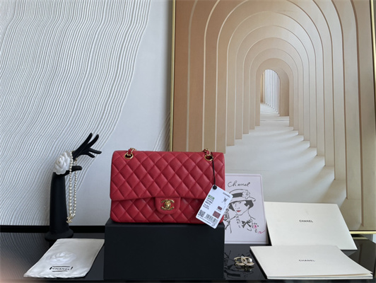 Cha.nel Medium Classic Flap Bag Grained Calfskin Gold Tone Metal Red 01112