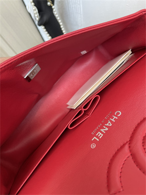 Cha.nel Medium Classic Flap Bag Grained Calfskin Silver Tone Metal Red 01112