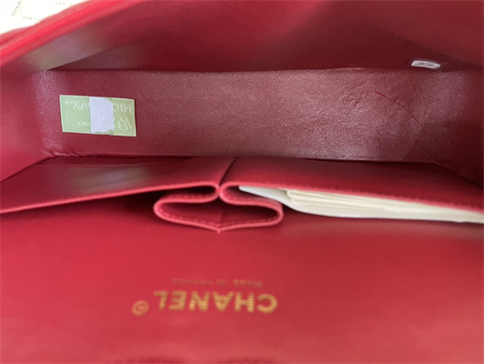 Cha.nel Medium Classic Flap Bag Lambskin Gold Tone Metal Red 01112