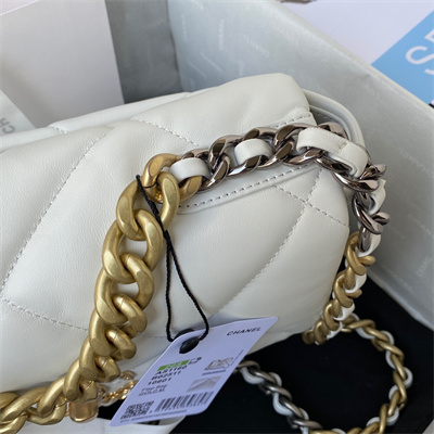 Cha.nel 19 Handbag Lambskin Gold Double C Metal White AS1160
