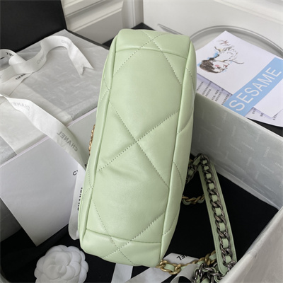 Cha.nel 19 Handbag Lambskin Gold Double C Metal Lt Green AS1160