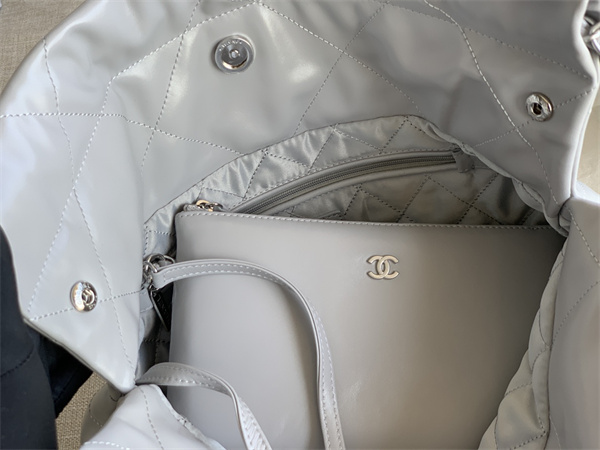 Cha.nel 22 Small Handbag Shiny Calfskin Silver Tone Metal Grey AS3260