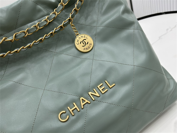 Cha.nel 22 Medium Handbag Shiny Calfskin Gold Tone Metal Mint AS3261