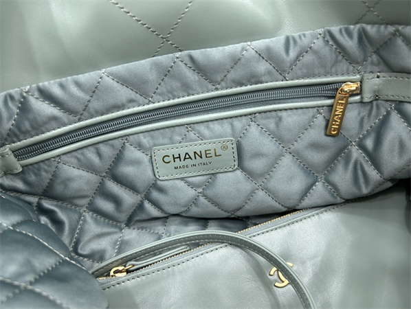 Cha.nel 22 Medium Handbag Shiny Calfskin Gold Tone Metal Mint AS3261