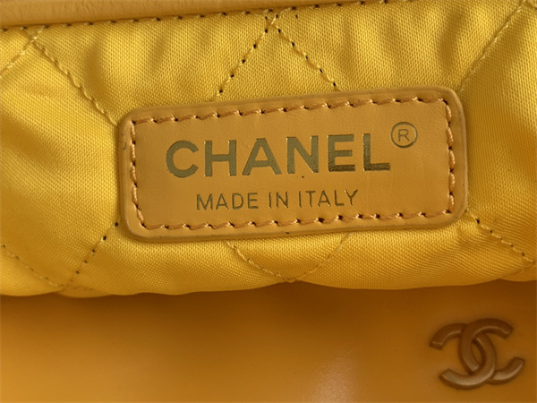 Cha.nel 22 Medium Handbag Shiny Calfskin Gold Tone Metal Yellow AS3261