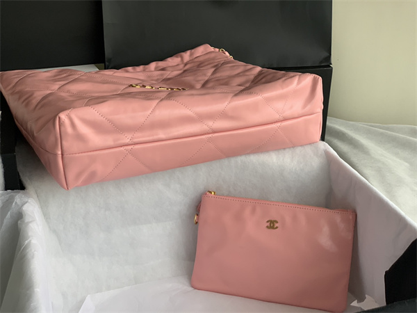 Cha.nel 22 Large Handbag Shiny Calfskin Gold Tone Metal Pink AS3262