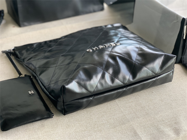 Cha.nel 22 Large Handbag Shiny Calfskin Silver Tone Metal Black AS3262