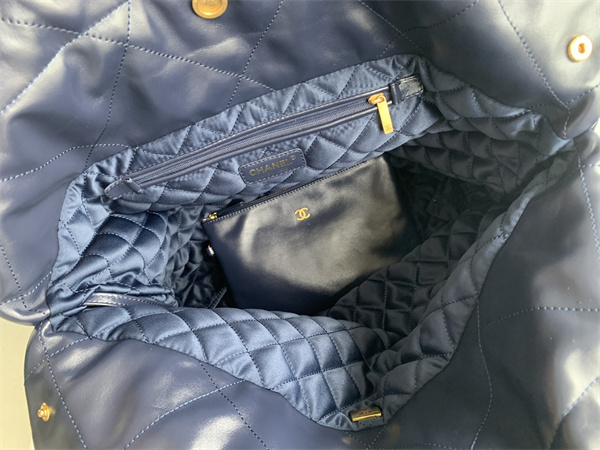 Cha.nel 22 Large Handbag Shiny Calfskin Gold Tone Metal Navy AS3262