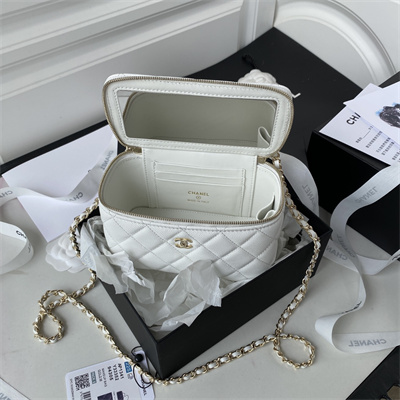 Cha.nel Vanity Case Grained Calfskin Gold Tone Metal White AP1341