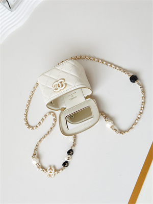 Cha.nel Vanity Case Lambskin Gold Tone Metal White AP3230