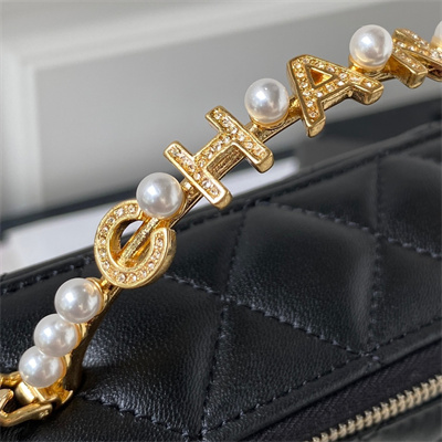 Cha.nel Vanity Case With Top Handle Lambskin Gold Tone Metal Black AP3515