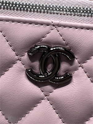 Cha.nel Clutch With Chain Vanity Shiny Crumpled Calfskin, Strass & Ruthenium-Finish Metal Pink AP3593