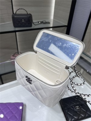 Cha.nel  Clutch With Chain Vanity Shiny Crumpled Calfskin, Strass & Ruthenium-Finish Metal White AP3593